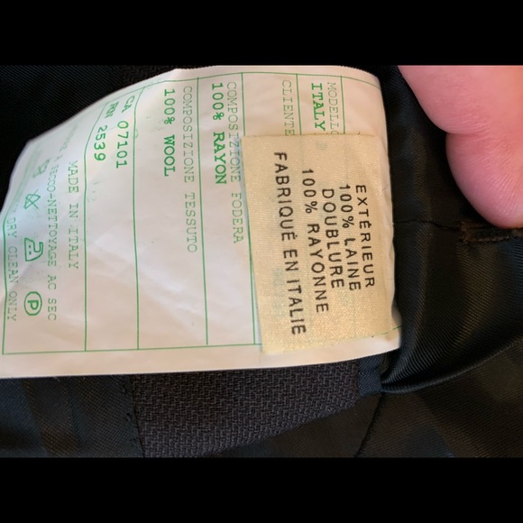 Hand-Stitched Black Italian Blazer - Picture 5 of 9